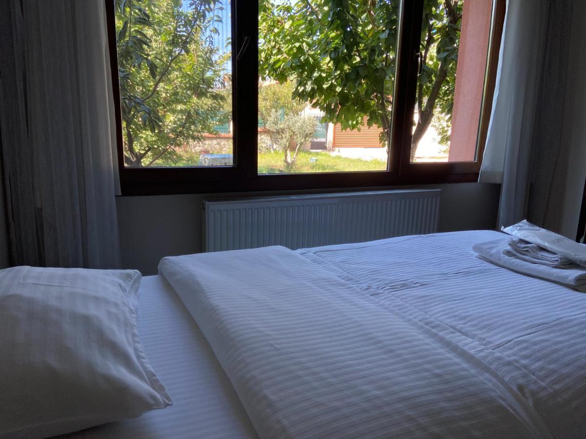 Doga Villa Guest House Бююкчекмедже Экстерьер фото